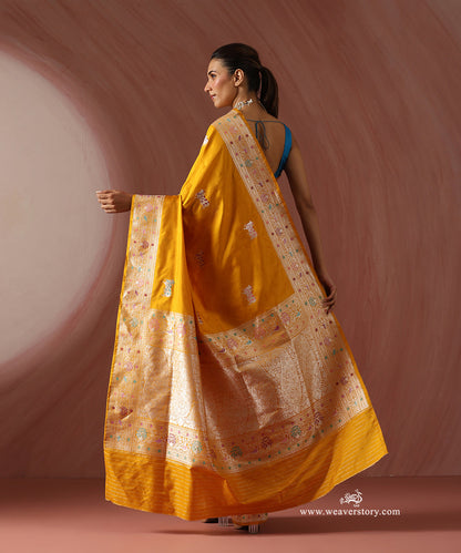 Mustard_Handloom_Pure_Katan_Silk_Banarasi_Kadhwa_Meenakari_Nandi_Motifs_With_Peacock_Motif_Border_WeaverStory_03