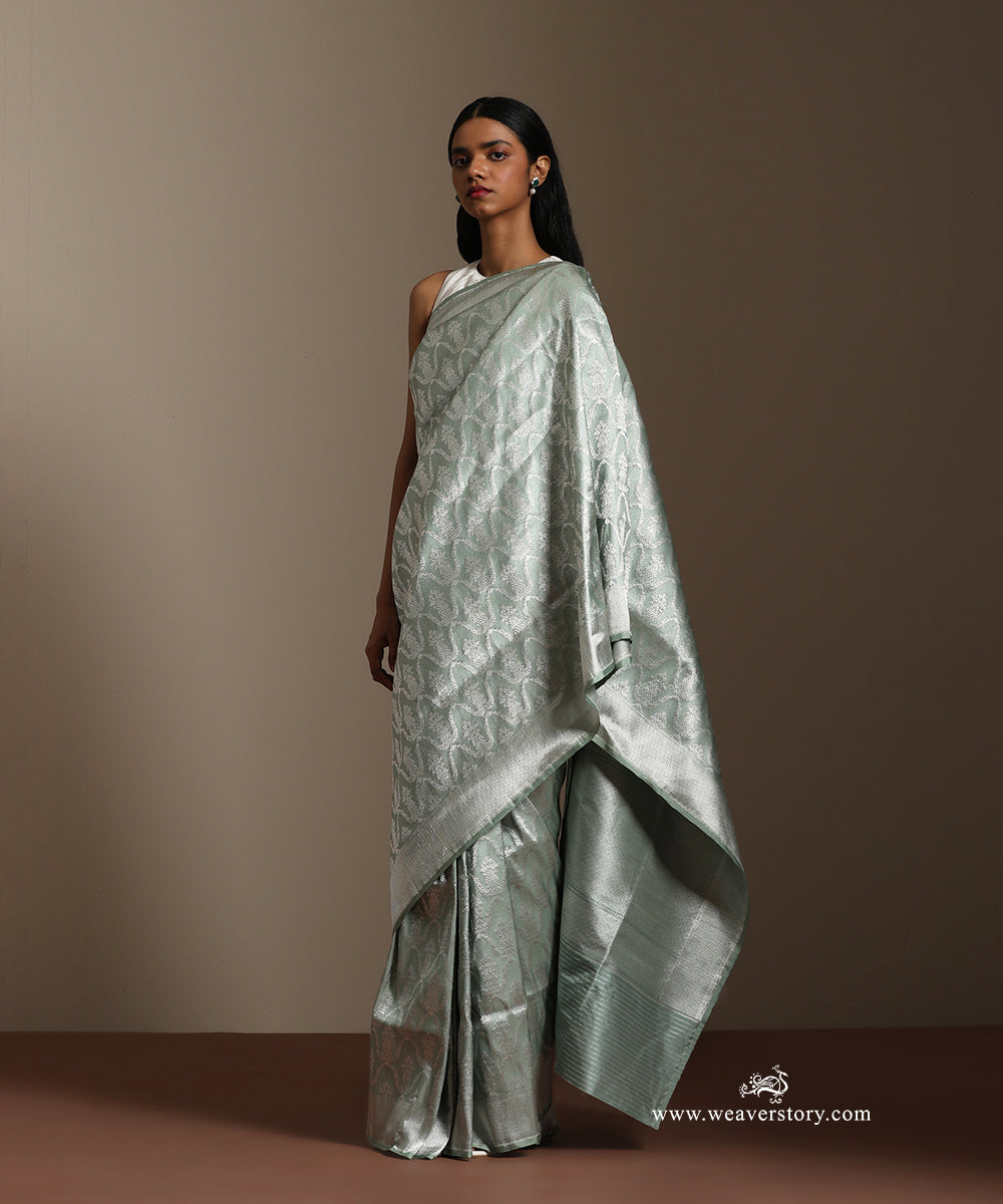 Ice_Blue_Handloom_Pure_Katan_Silk_Banarasi_Kimkhab_Guldasta_Motifs_Silvers_Zari_Saree_WeaverStory_01