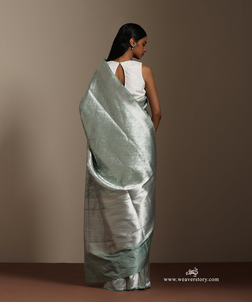 Ice_Blue_Handloom_Pure_Katan_Silk_Banarasi_Kimkhab_Guldasta_Motifs_Silvers_Zari_Saree_WeaverStory_03