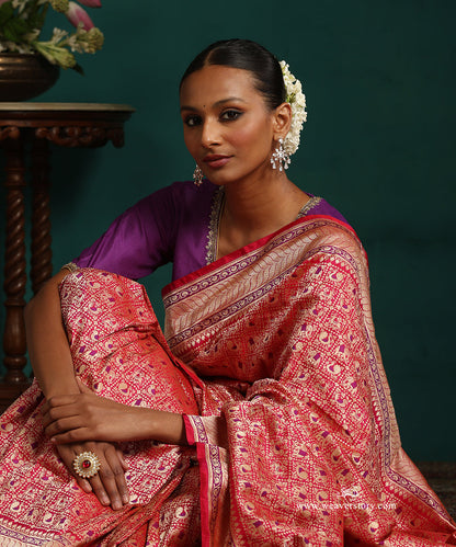 Pink_Handloom_Real_Zari_Pure_Katan_Silk_Banarasi_Saree_With_Small_Elephant_And_Peacock_Motifs_With_Purple_Meena_WeaverStory_01