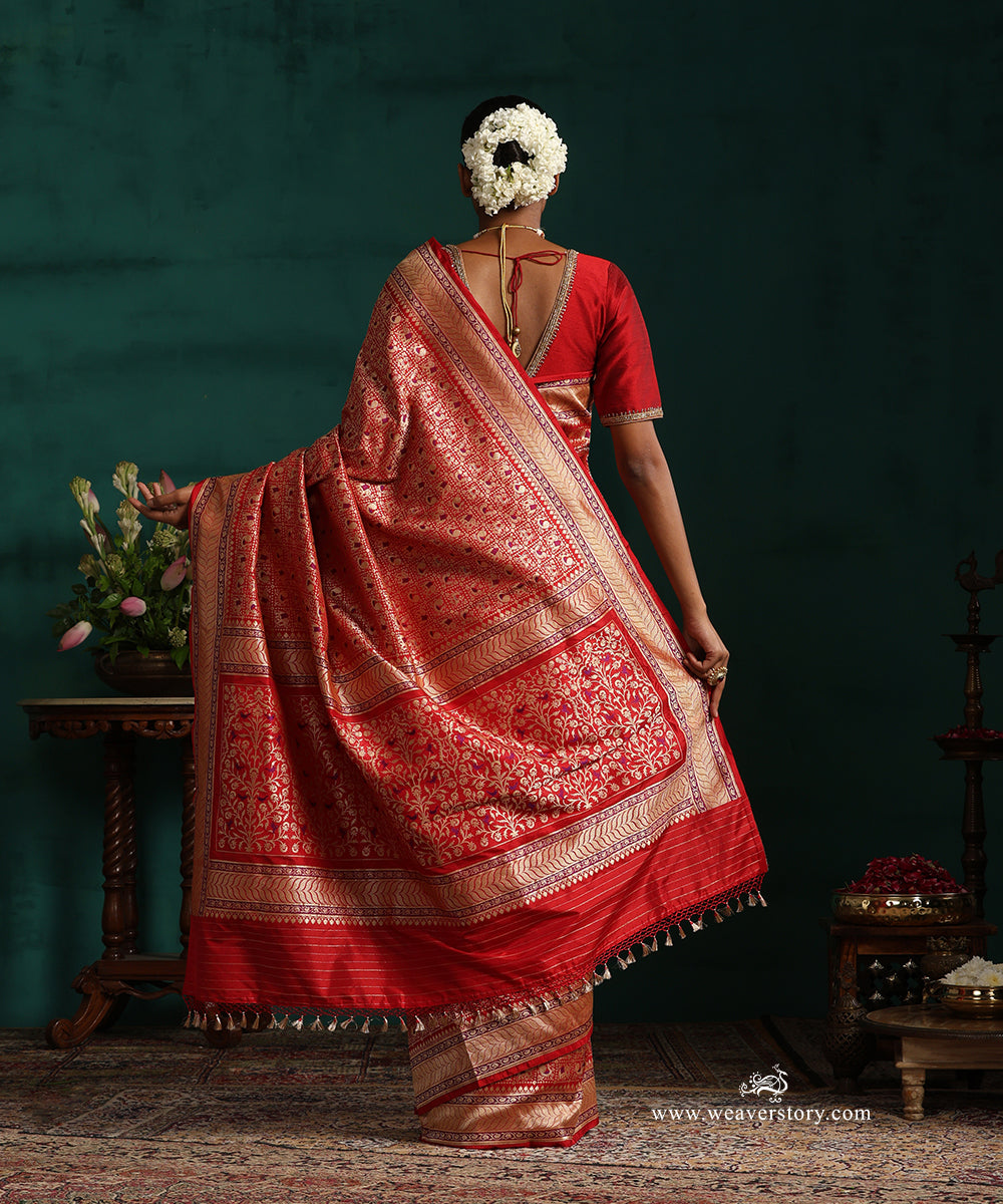 Red_Handloom_Real_Zari_Pure_Katan_Silk_Banarasi_Saree_With_Small_Elephant_And_Peacock_Motifs_With_Purple_Meena_WeaverStory_03
