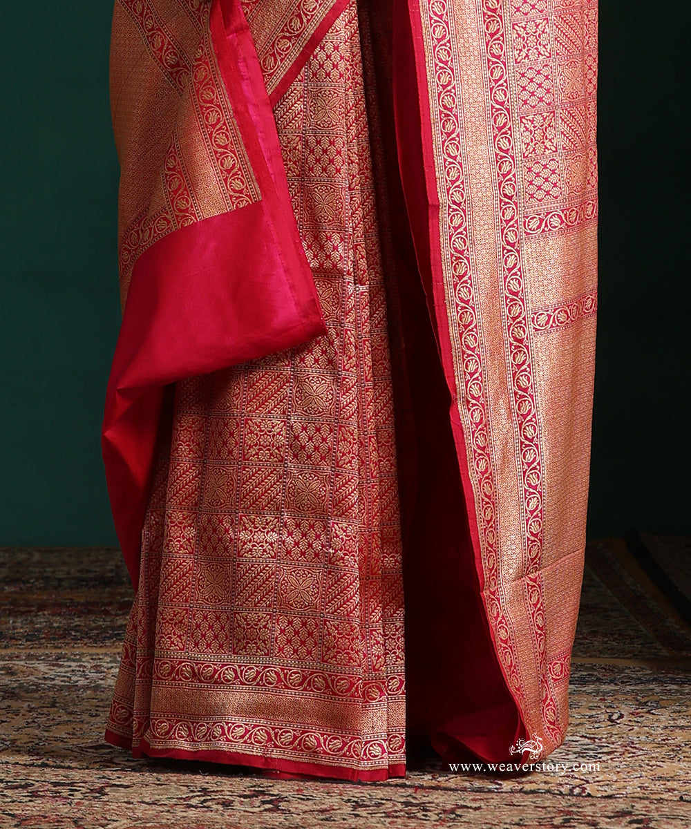 Handloom_Pink_Real_Zari_Pure_Katan_Silk_Square_Pattern_Banarasi_Saree_With_Leaf_And_Flowers_Motifs_WeaverStory_04