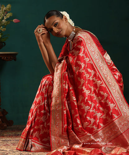 Red_Handloom_Pure_Katan_Silk_Real_Zari_Banarasi_Saree_With_Love_Birds_Motif_WeaverStory_01