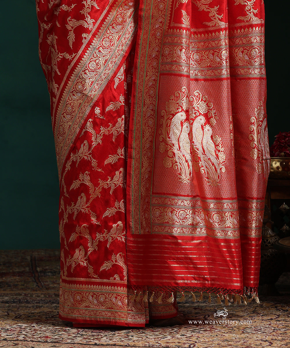 Red_Handloom_Pure_Katan_Silk_Real_Zari_Banarasi_Saree_With_Love_Birds_Motif_WeaverStory_04