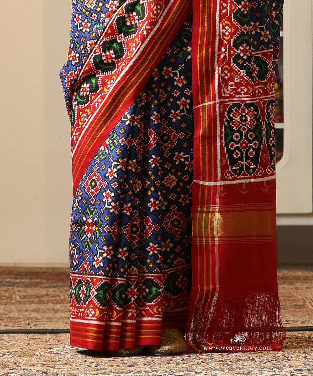 Red_Blue_Handloom_Double_Ikat_Patola_Traditional_Saree_WeaverStory_04