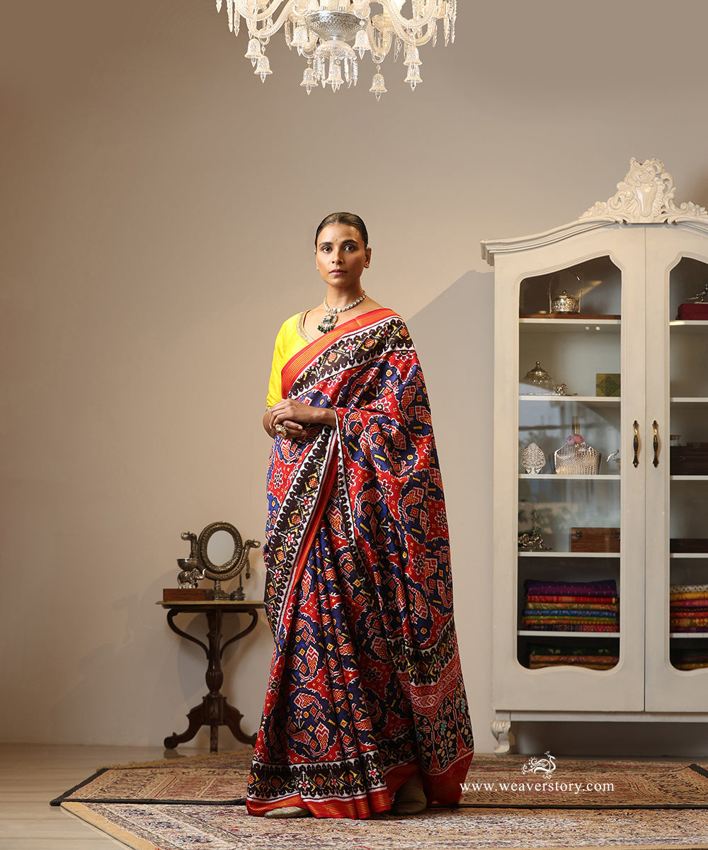 Red_Blue_Handloom_Double_Ikat_Patola_Saree_With_Fish_Motifs_WeaverStory_02