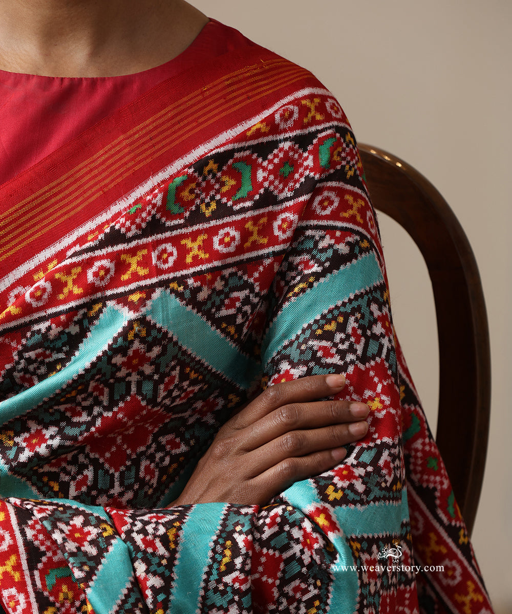 Red_And_Turquoise_Handloom_Double_Ikat_Patola_Saree_WeaverStory_05