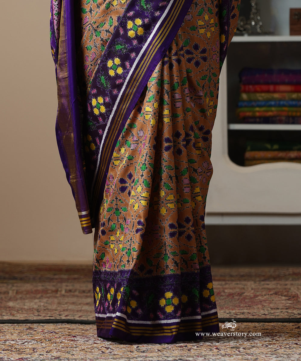Purple_Handloom_Double_Ikat_Patola_Saree_With_Floral_Motifs_WeaverStory_04