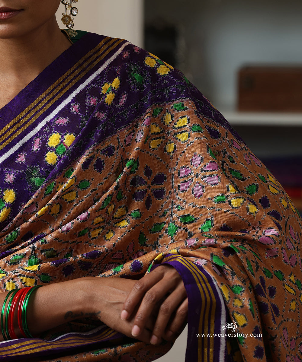 Purple_Handloom_Double_Ikat_Patola_Saree_With_Floral_Motifs_WeaverStory_05