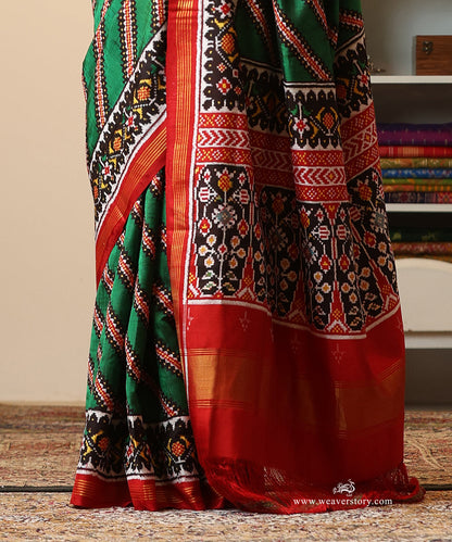 Green_And_Red_Handloom_Double_Ikat_Patola_Saree_WeaverStory_04