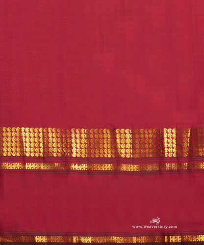 Offwhite_Pure_Silk_Kanjivaram_Saree_With_Red_Korvai_Border_WeaverStory_05