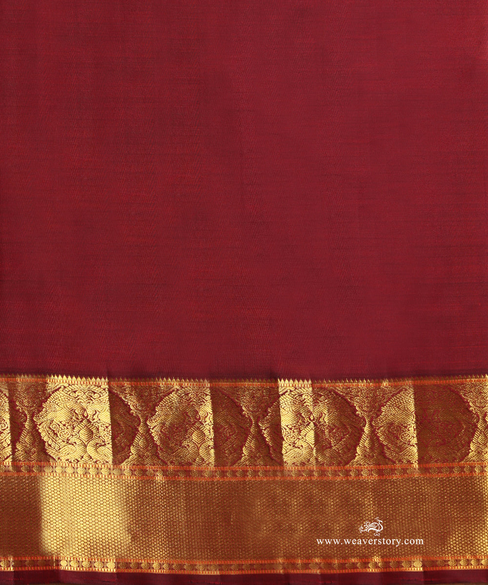 Offwhite_Handloom_Pure_Silk_Kanjivaram_Saree_With_Maroon_Korvai_Border_And_Rudraksh_And_Annapakshi_Thread_Motifs_WeaverStory_05