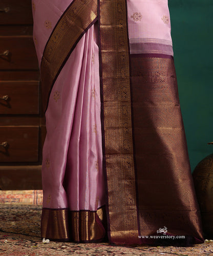 Mauve_Handloom_Pure_Silk_Pure_Zari_Kanjivaram_Saree_With_Wine_Korwai_Border_With_Yalli_And_Annapakshi_Motifs_WeaverStory_04