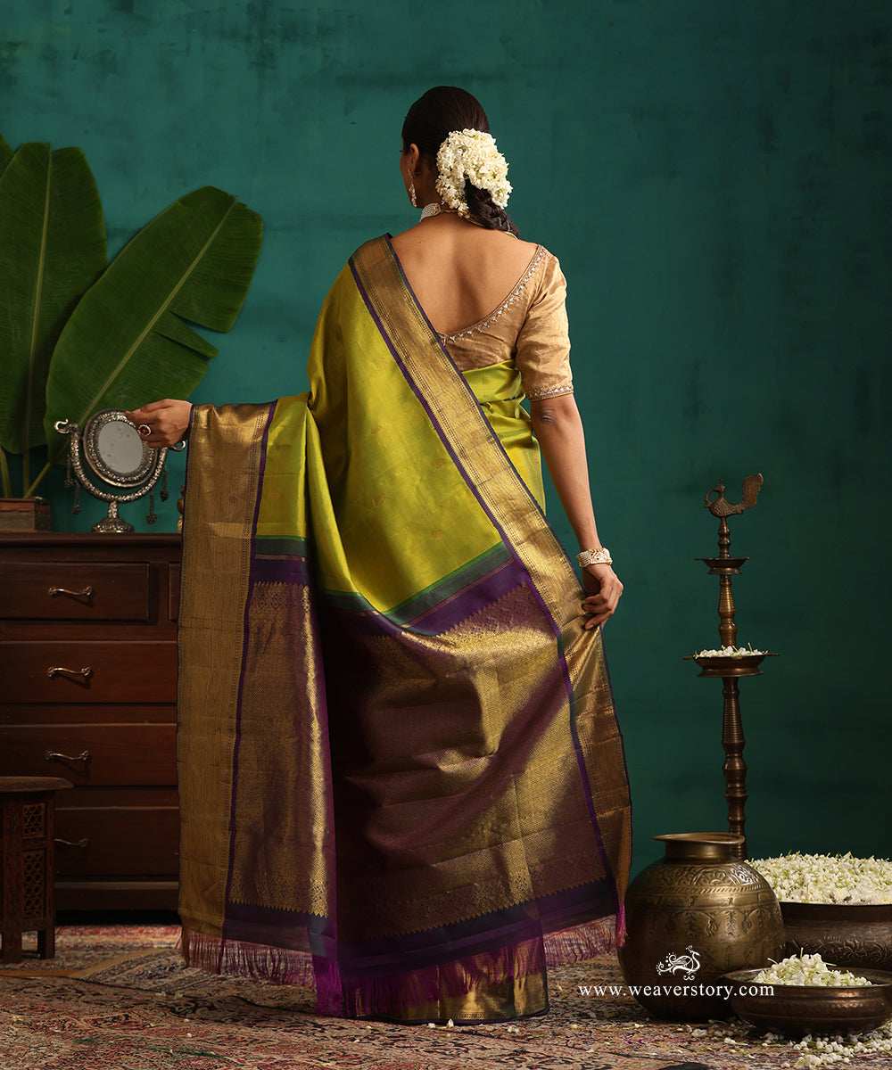 Fresh_Green_Handloom_Pure_Silk_Kanjivaram_Saree_With_Rudraksh_And_Annapakshi_Motifs_And_Purple_Korwai_Border_WeaverStory_03