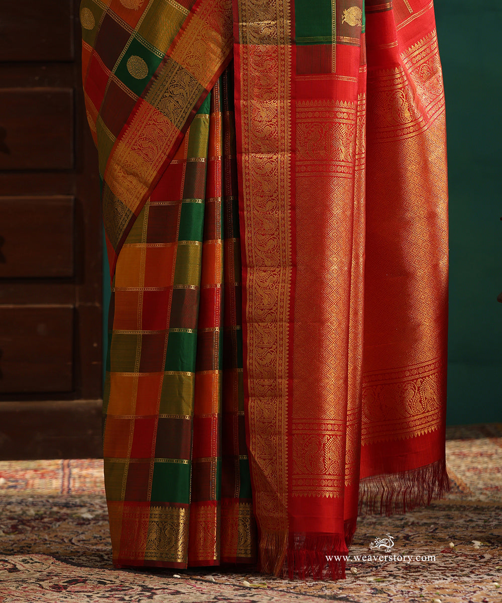 Pure_Silk_Handloom_Kanjivaram_Paalum_Pazhamum_Zari_Checks_Saree_Multicolour_With_Woven_Annam_And_Mayil_Chakaram_Buttas_WeaverStory_04