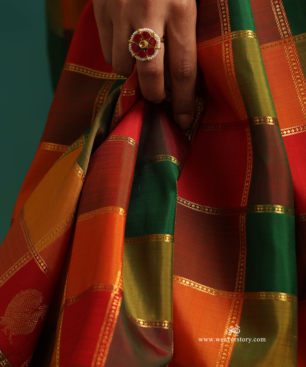 Pure_Silk_Handloom_Kanjivaram_Paalum_Pazhamum_Zari_Checks_Saree_Multicolour_With_Woven_Annam_And_Mayil_Chakaram_Buttas_WeaverStory_05