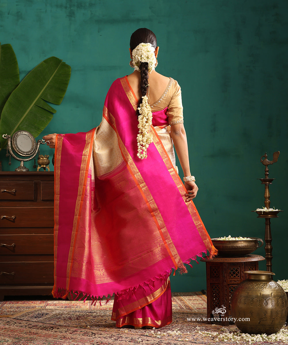 Cream_Pure_Silk_Pure_Zari_Kanjivaram_Saree_With_Blue_Korwai_Border_WeaverStory_03