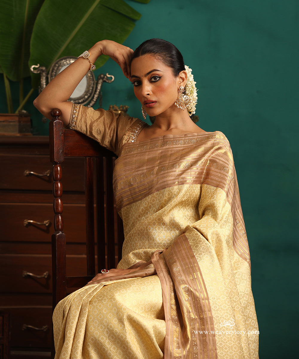Cream_And_Mocha_Handloom_Pure_Silk_Kanjivaram_Saree_With_All_Over_Rudraksh_Motifs_Woven_In_Gold_Zari_WeaverStory_02