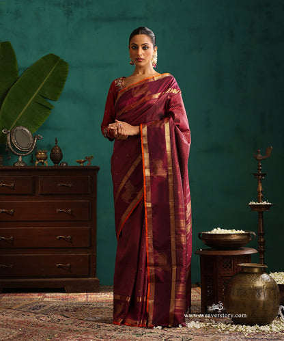 Wine_Handloom_Pure_Silk_Pure_Zari_Checks_Kanjivaram_Saree_With_Nandi_Motif_On_Border_WeaverStory_01