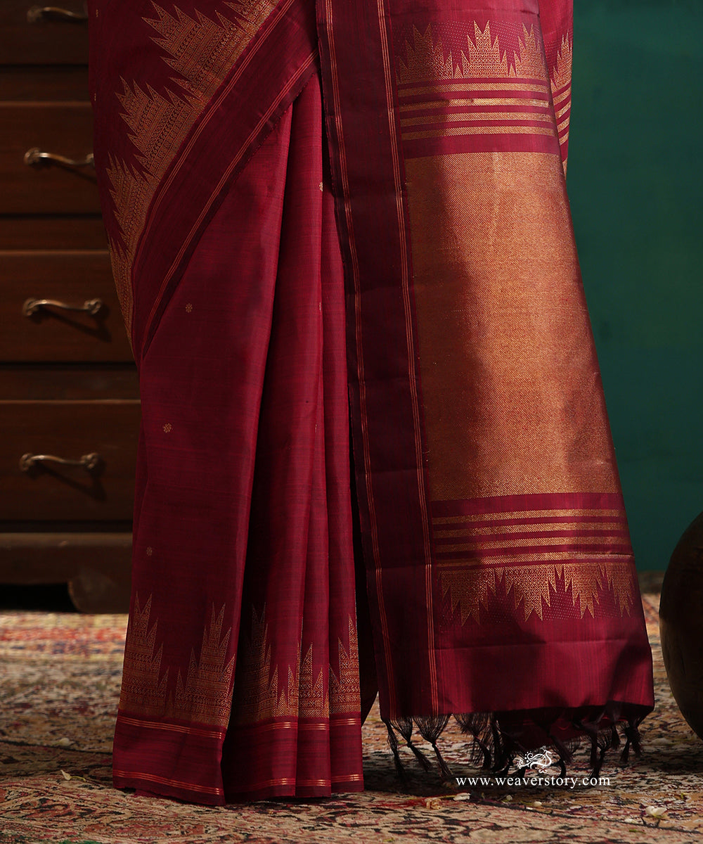 Maroon_Handloom_Pure_Silk_Pure_Zari_Kanjivaram_Saree_With_Temple_Border_WeaverStory_04