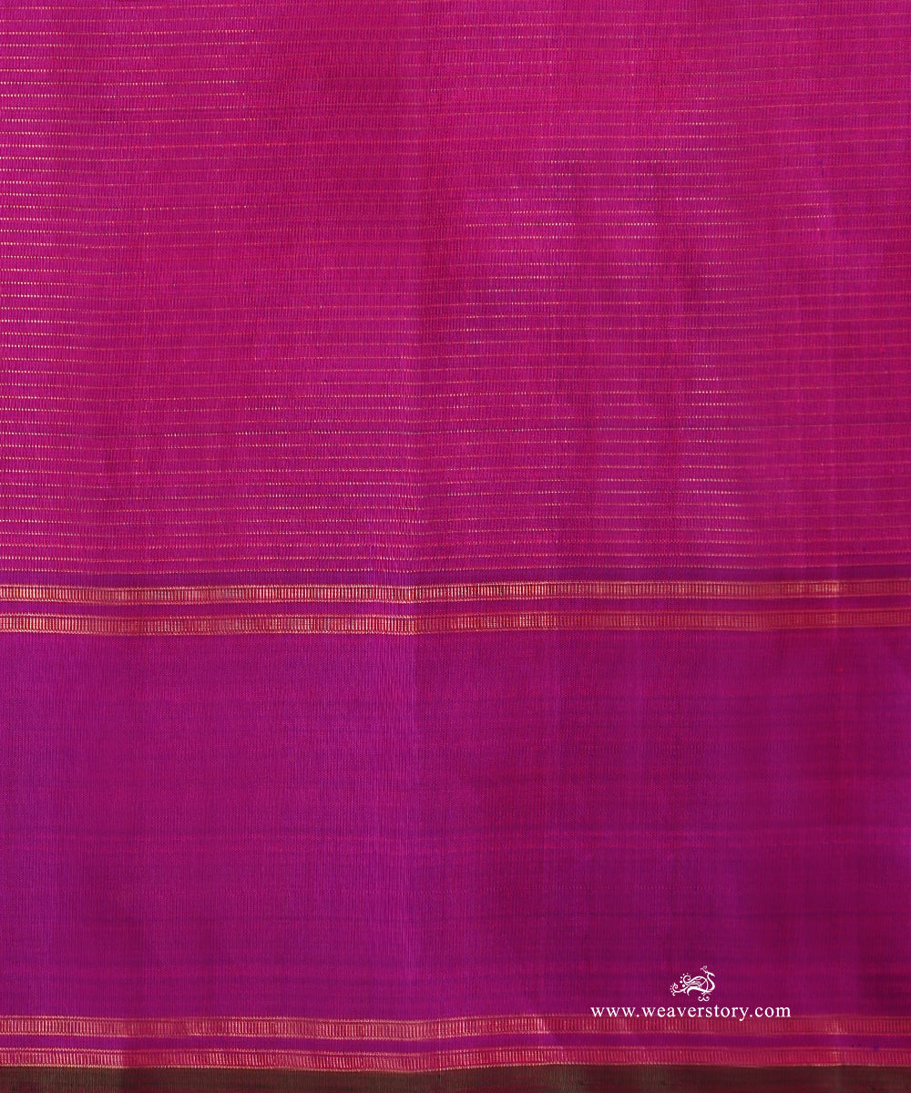 Purple_Dual_Tone_Handloom_Pure_Silk_Pure_Zari_Checks_Saree_With_Chakram_Motifs_WeaverStory_05