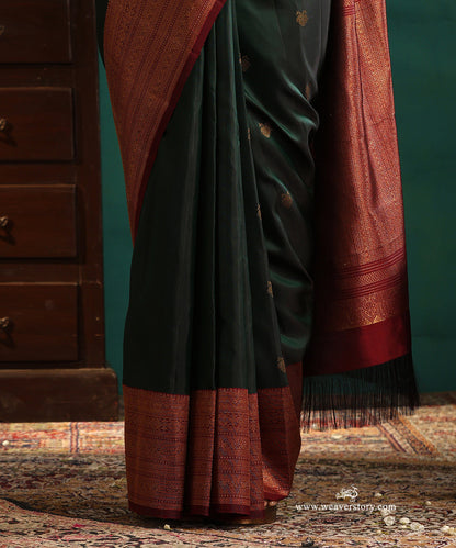 Bottle_Green_Handloom_Pure_Silk_Pure_Zari_Kanjivaram_Saree_With_Ganderberunda_Motifs_And_Wine_Korwai_Border_WeaverStory_04