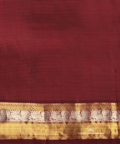 Maroon_Handloom_Pure_Silk_Pure_Zari_Vaira_Oosi_Kanjivaram_Saree_With_Chakram_And_Annapakshi_And_Border_With_Silver_Zari_WeaverStory_05