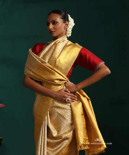 Gold_Pure_Tissue_Silk_Kanjivaram_Saree_With_Gold_Border_WeaverStory_02
