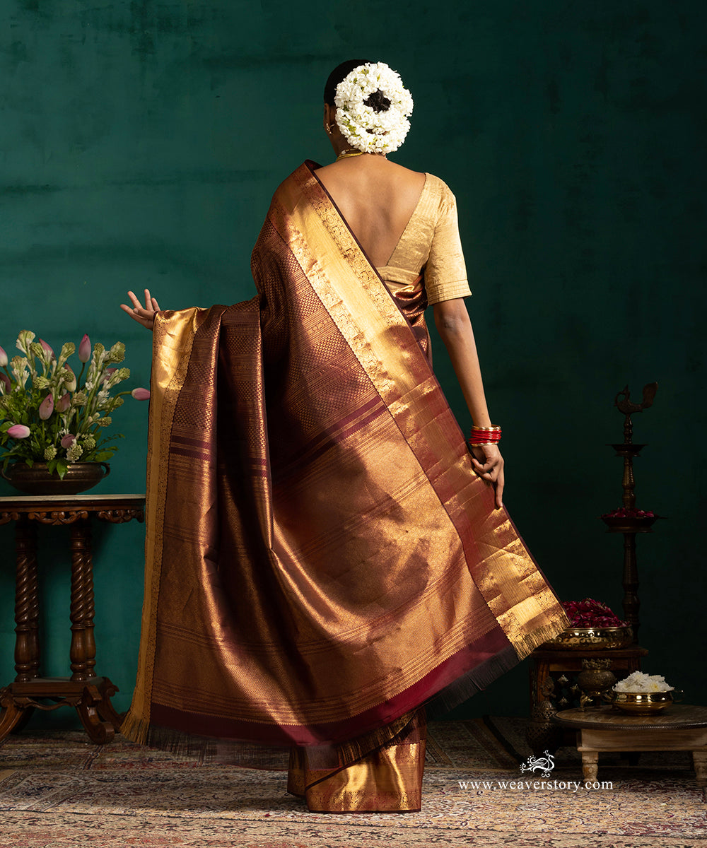 Coke_Brown_Pure_Silk_Kanjivaram_Saree_With_Copper_Zari_Border_And_All_Over_Motifs_WeaverStory_03