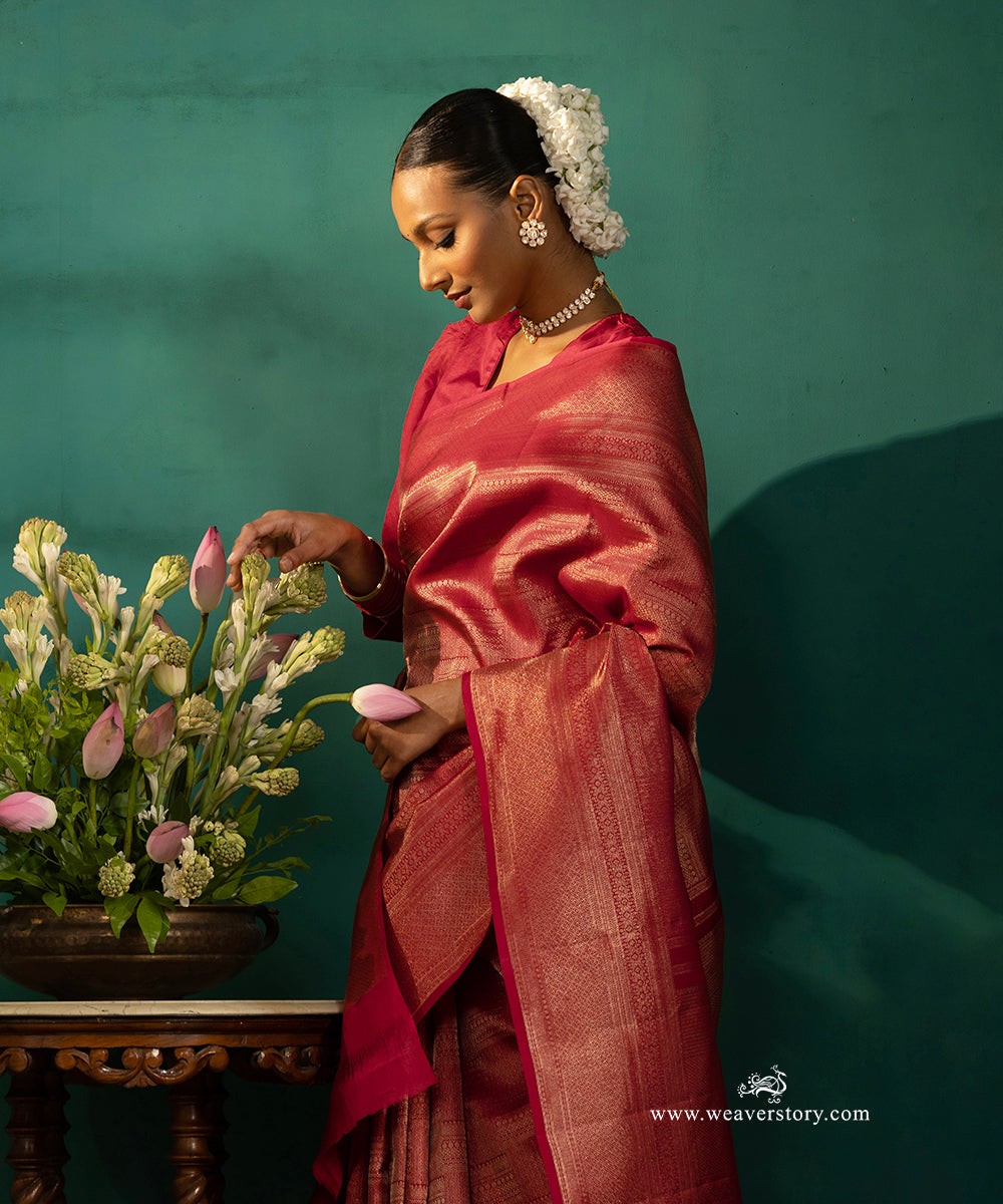 Maroon_Pure_Silk_Kanjivaram_Saree_With_Zari_Border_And_All_Over_Zari_Motifs_WeaverStory_02