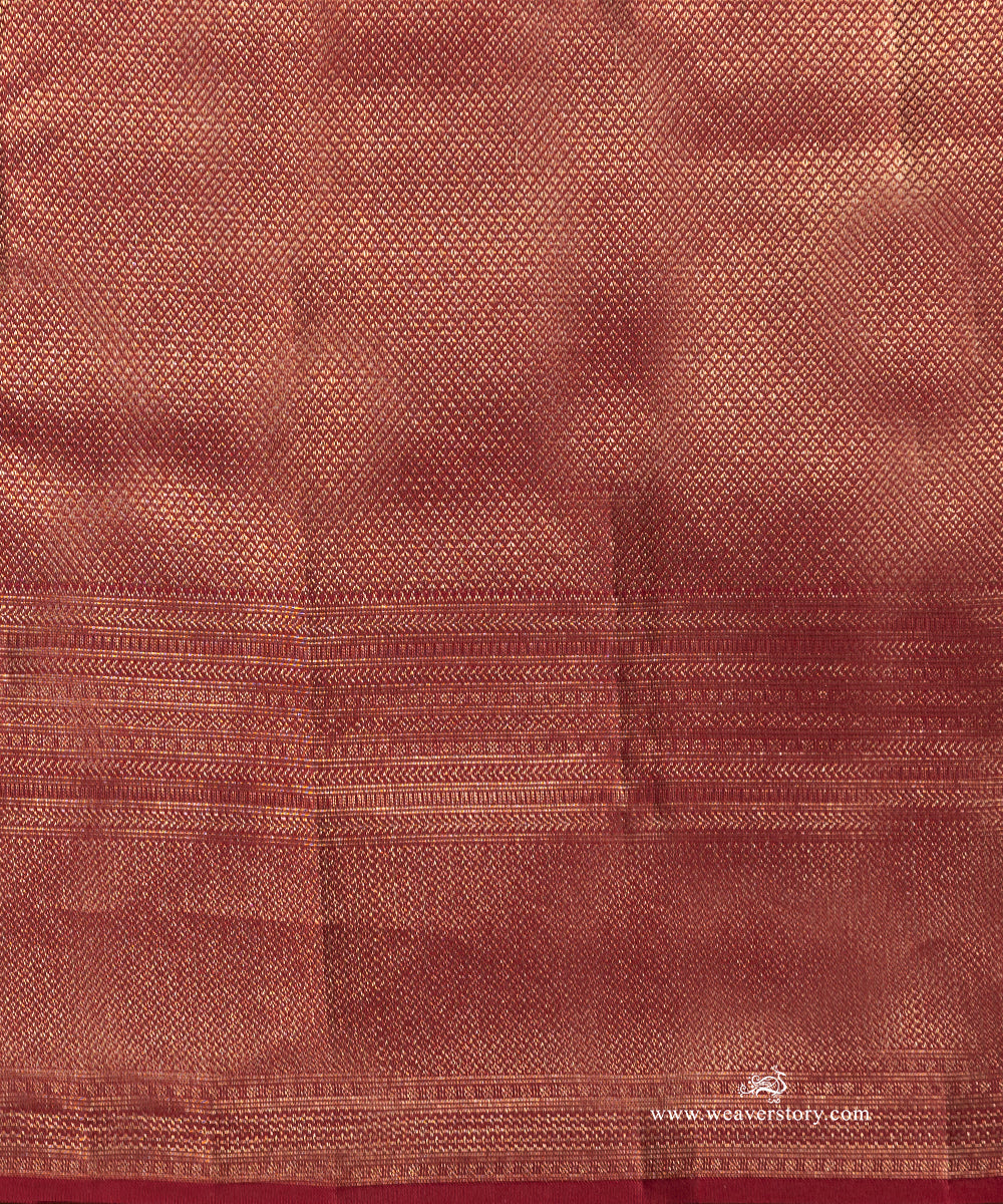 Maroon_Pure_Silk_Kanjivaram_Saree_With_Zari_Border_And_All_Over_Zari_Veritcal_Stripes_And_Motifs_WeaverStory_05