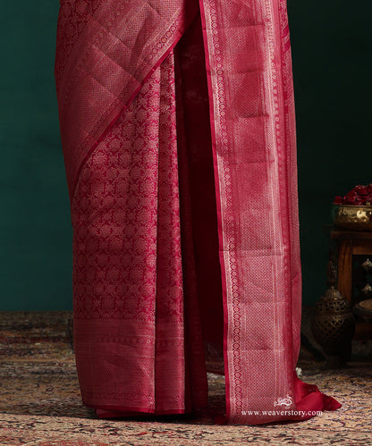 Plum_Pure_Silk_Kanjivaram_Saree_With_All_Over_Floral_Jaal_In_Antique_Zari_WeaverStory_04