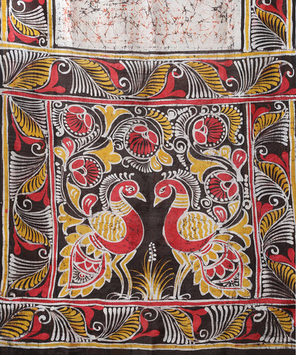 Off_White_And_Black_Handloom_Hand_Batik_Pure_Mulberry_Silk_Saree_With_Peacock_Motif_On_Pallu_WeaverStory_03