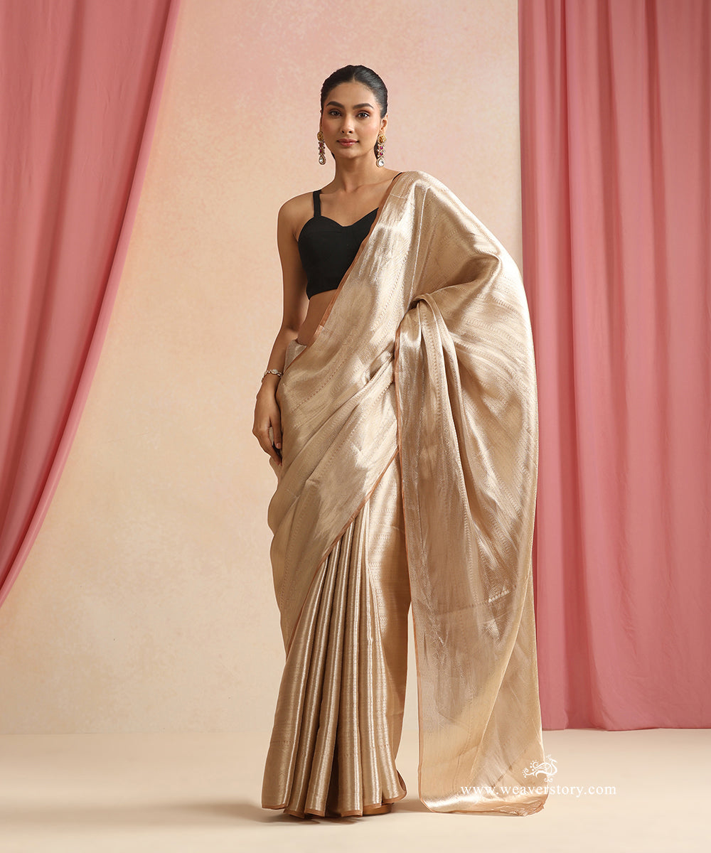 Pink_And_Silver_Handloom_Pure_Silk_Tissue_Tanchoi_Banarasi_Saree_WeaverStory_01