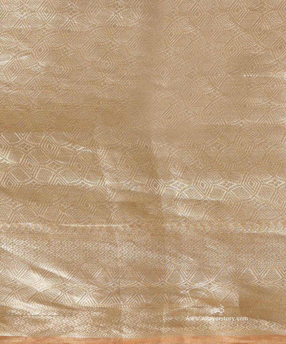 Pink_And_Silver_Handloom_Pure_Silk_Tissue_Tanchoi_Banarasi_Saree_WeaverStory_05