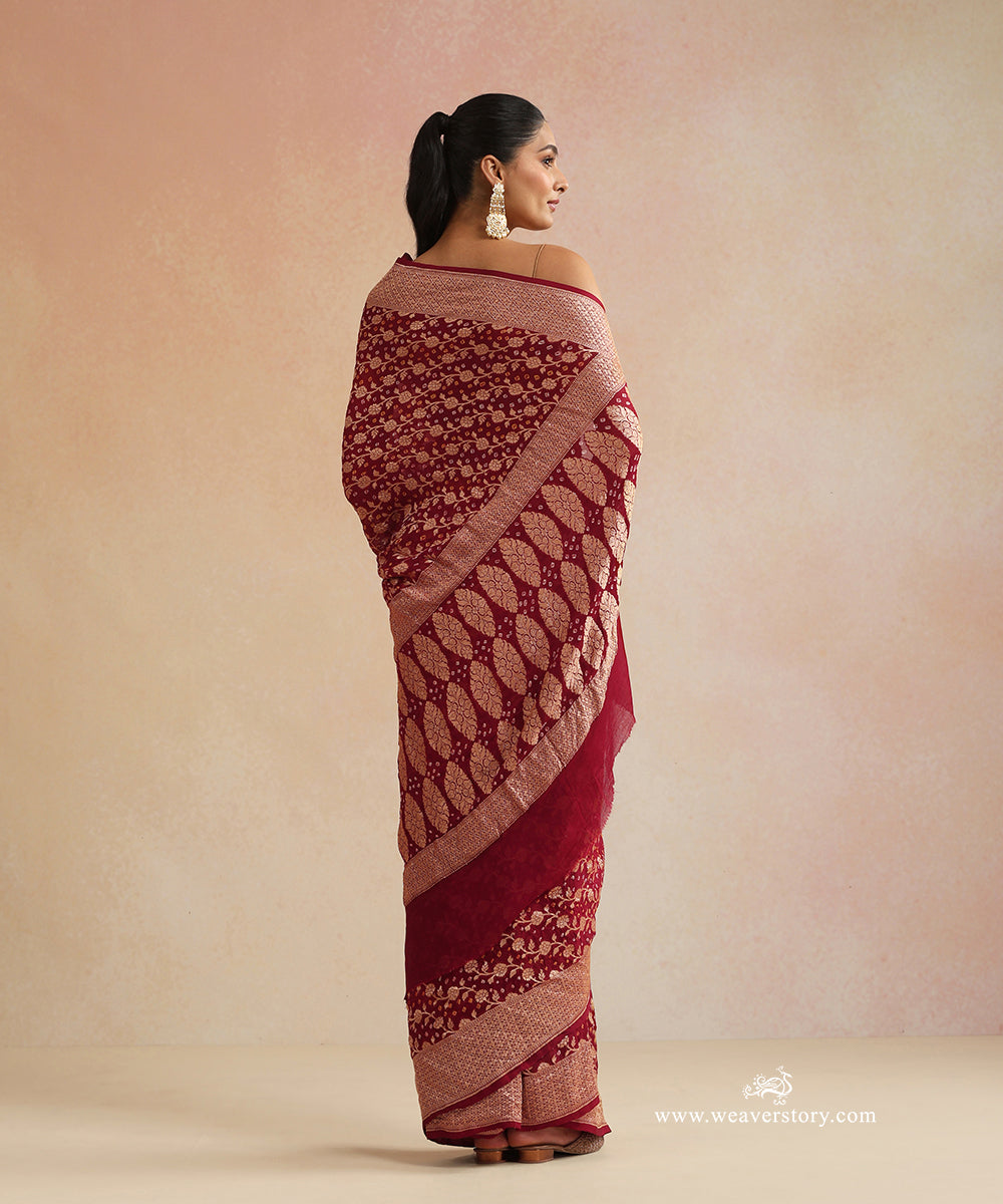 Maroon_Handloom_Pure_Georgette_Banarasi_Bandhej_Saree_With_Floral_Jaal_WeaverStory_03