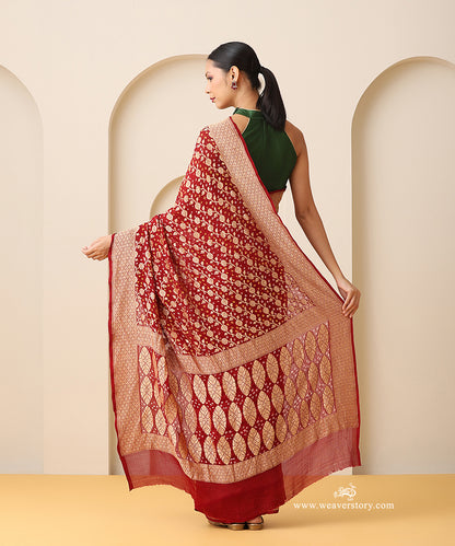 Maroon_Handloom_Pure_Georgette_Banarasi_Bandhej_Saree_With_Leaf_And_Floral_Jaal_WeaverStory_03