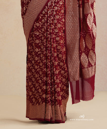 Maroon_Handloom_Pure_Georgette_Banarasi_Bandhej_Saree_With_Floral_Jaal_WeaverStory_04