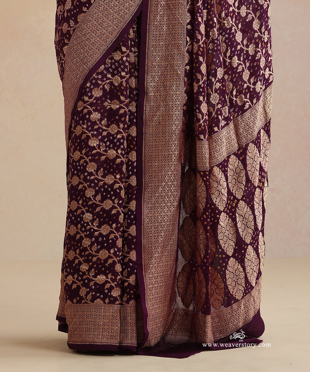 Burgundy_Handloom_Pure_Georgette_Banarasi_Bandhej_Saree_With_Leaf_And_Floral_Jaal_WeaverStory_04