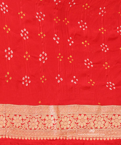 Red_And_Orange_Shaded_Handloom_Pure_Georgette_Banarasi_Bandhej_Saree_With_Leaf_Motifs_WeaverStory_05
