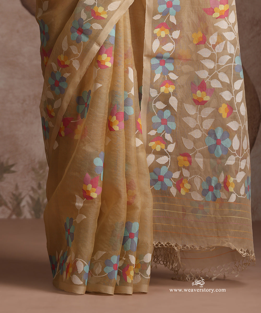 Beige_Handloom_Pure_Muslin_Dhakai_Jamdani_Saree_With_Allover_Colourful_Floral_Jaal_WeaverStory_05