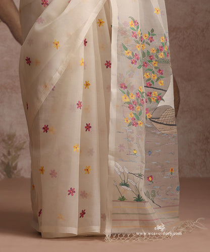 Off_White_Handloom_Pure_Muslin_Dhakai_Jamdani_Saree_With_Village_Life_And_River_Beauty_On_Pallu_WeaverStory_05