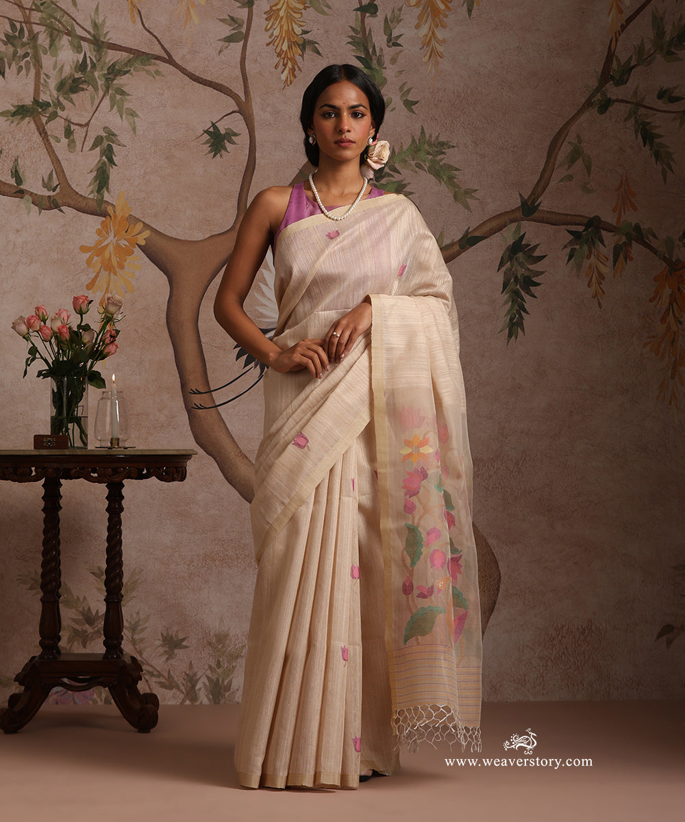 Beige_Handloom_Pure_Matka_Silk_Dhakai_Jamdani_Saree_With_Swan_Muslin_Jamdani_Pallu_WeaverStory_01