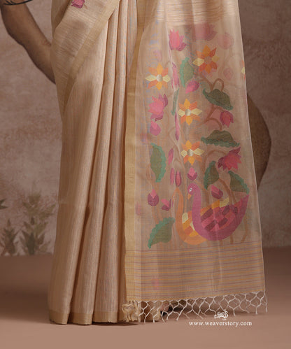 Beige_Handloom_Pure_Matka_Silk_Dhakai_Jamdani_Saree_With_Swan_Muslin_Jamdani_Pallu_WeaverStory_05