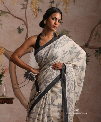 Beige_Handloom_Pure_Khadi_Dhakai_Jamdani_Saree_With_Allover_Jaal_WeaverStory_03