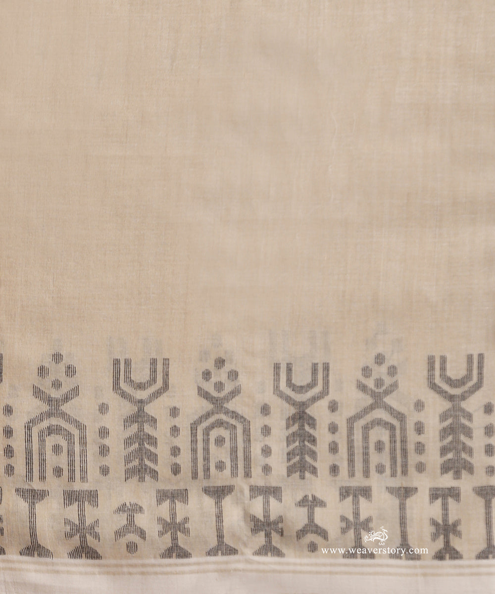 Beige Handloom Pure Tussar Silk Dhakai Jamdani Saree With Black Booti And Border