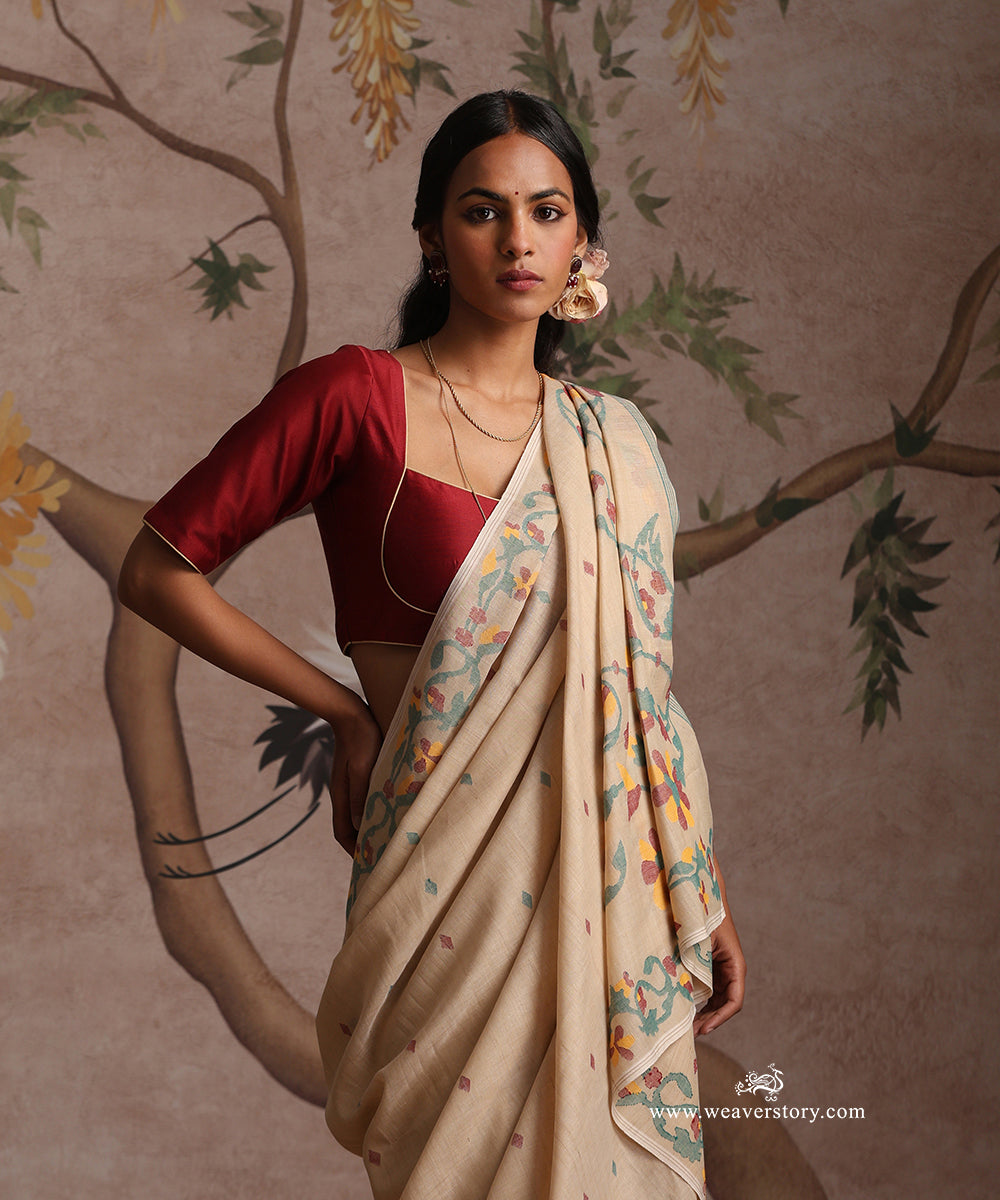 Beige_Handloom_Pure_Tussar_Silk_Dhakai_Jamdani_Saree_With_Floral_Border_And_Pallu_WeaverStory_03
