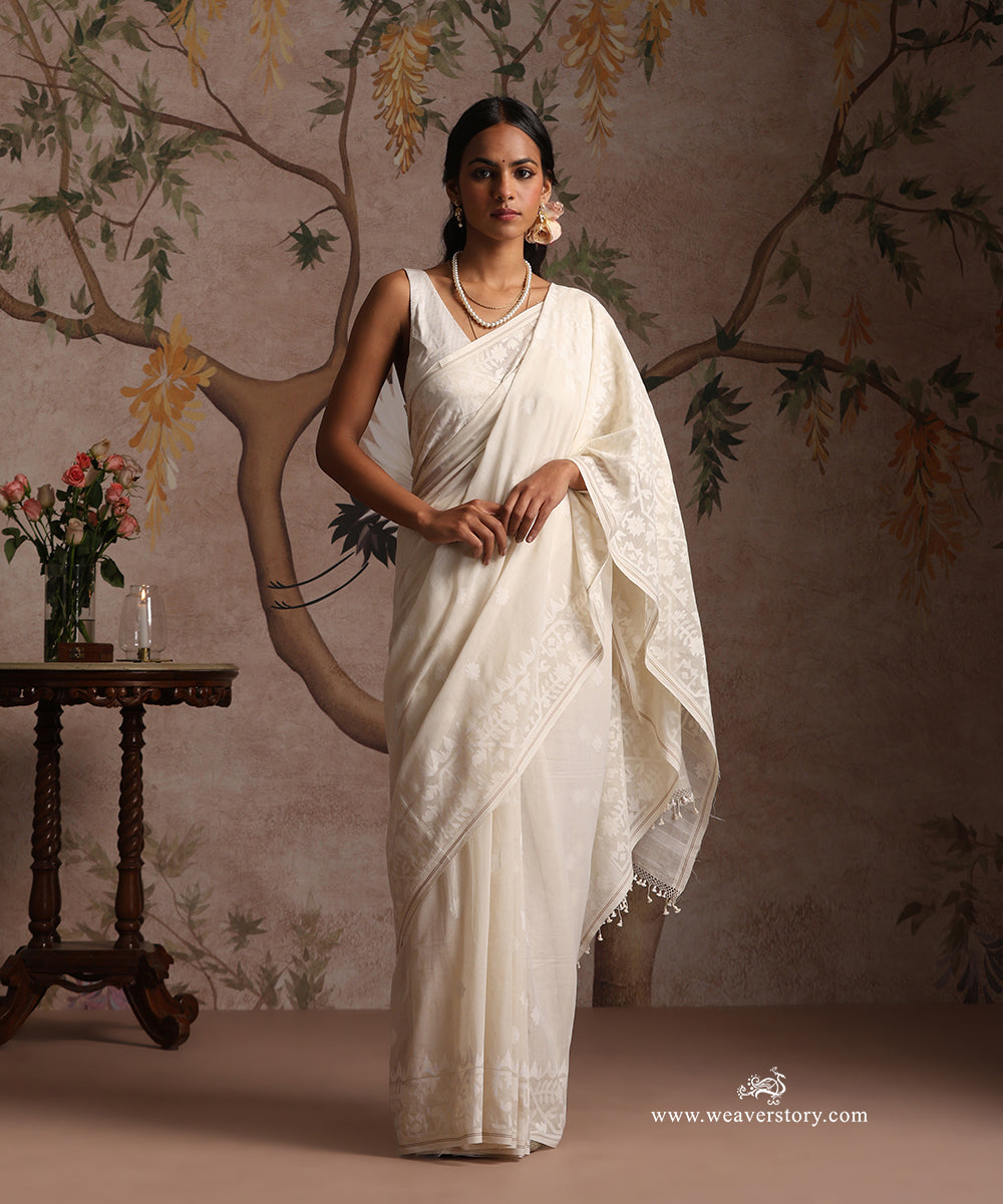 Off_White_Handloom_Pure_Khadi_Dhakai_Jamdani_Saree_WeaverStory_01