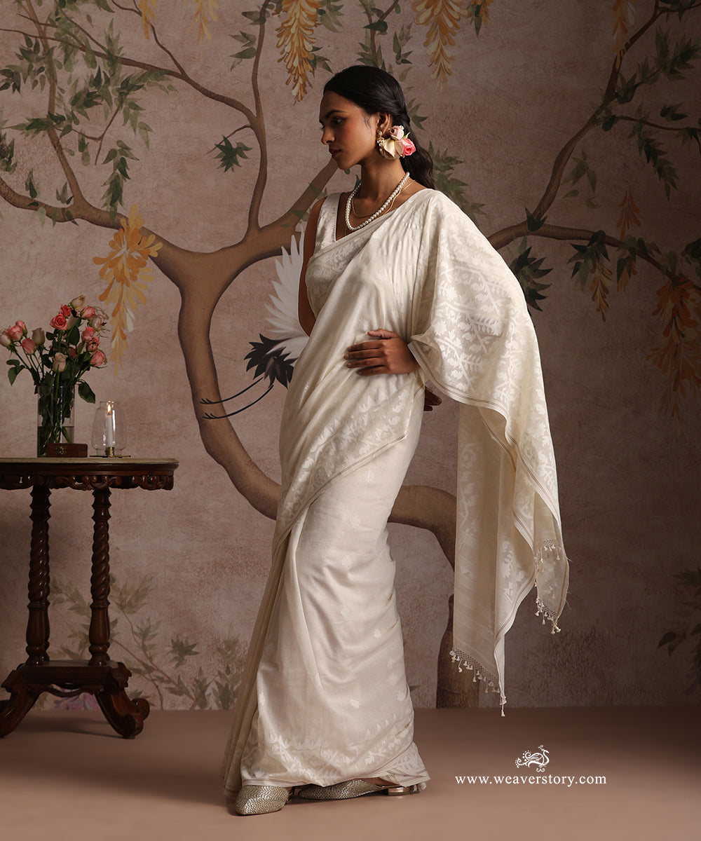 Off_White_Handloom_Pure_Khadi_Dhakai_Jamdani_Saree_WeaverStory_02