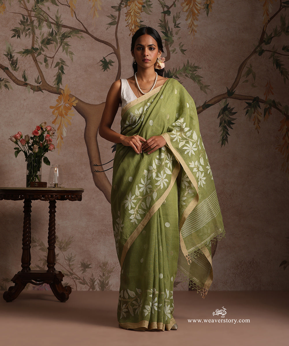 Hena_Green_Handloom_Pure_Linen_Dhakai_Jamdani_Saree_With_Allover_Jaal_WeaverStory_01